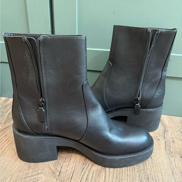 Stuart Weitzman Gotham zip booties - Picture 3 of 4